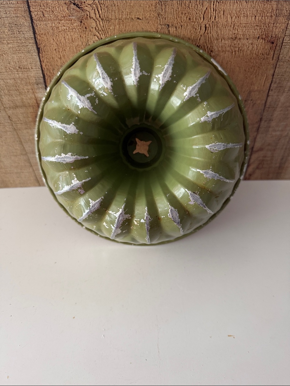 Vintage avocado green fluted bundt pan